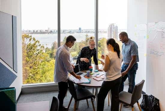 Common Mistakes Executives Make With Recruiters