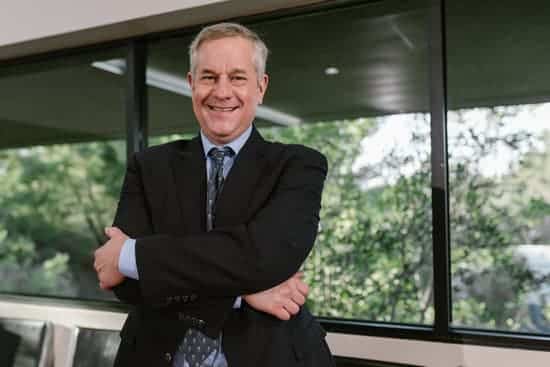 How Ambiguity Leadership Strengthens Executive Positioning