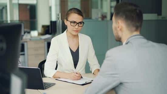 What Executives Need to Clarify Before Launching a Consulting Business